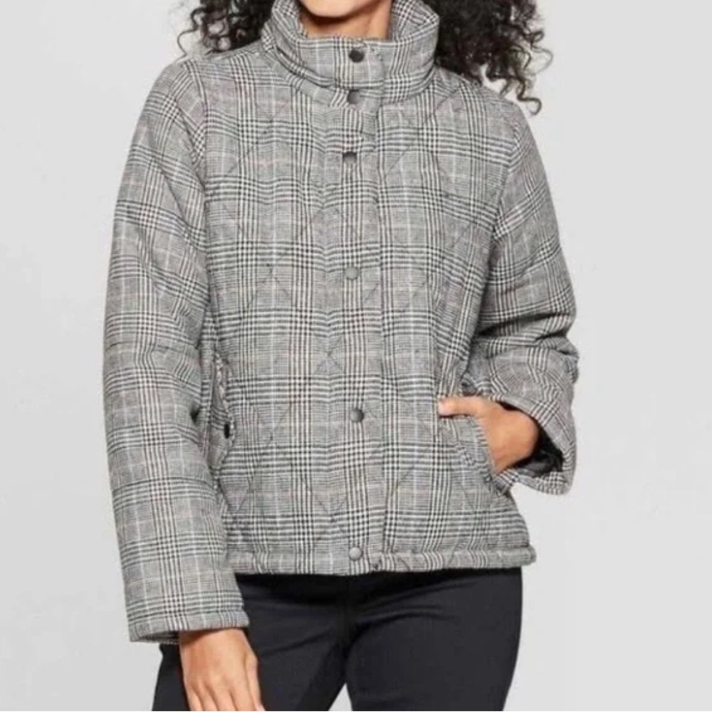 A new day fall gray plaid quilted bomber jacket Large